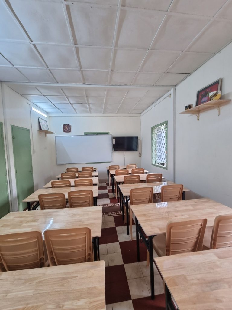phòng học 24 người lầu 1