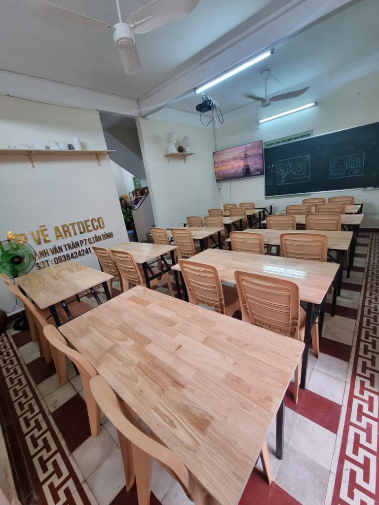 phóng học 24 người tầng trệt